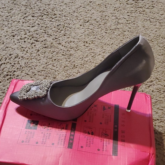 Pretty  Heels 👠 - Picture 2 of 8